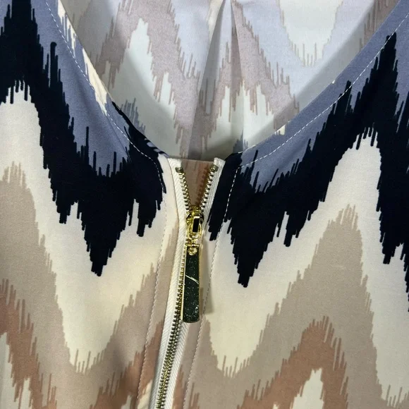 Tacera Monochrome Patterned Top - Picture 6 of 16